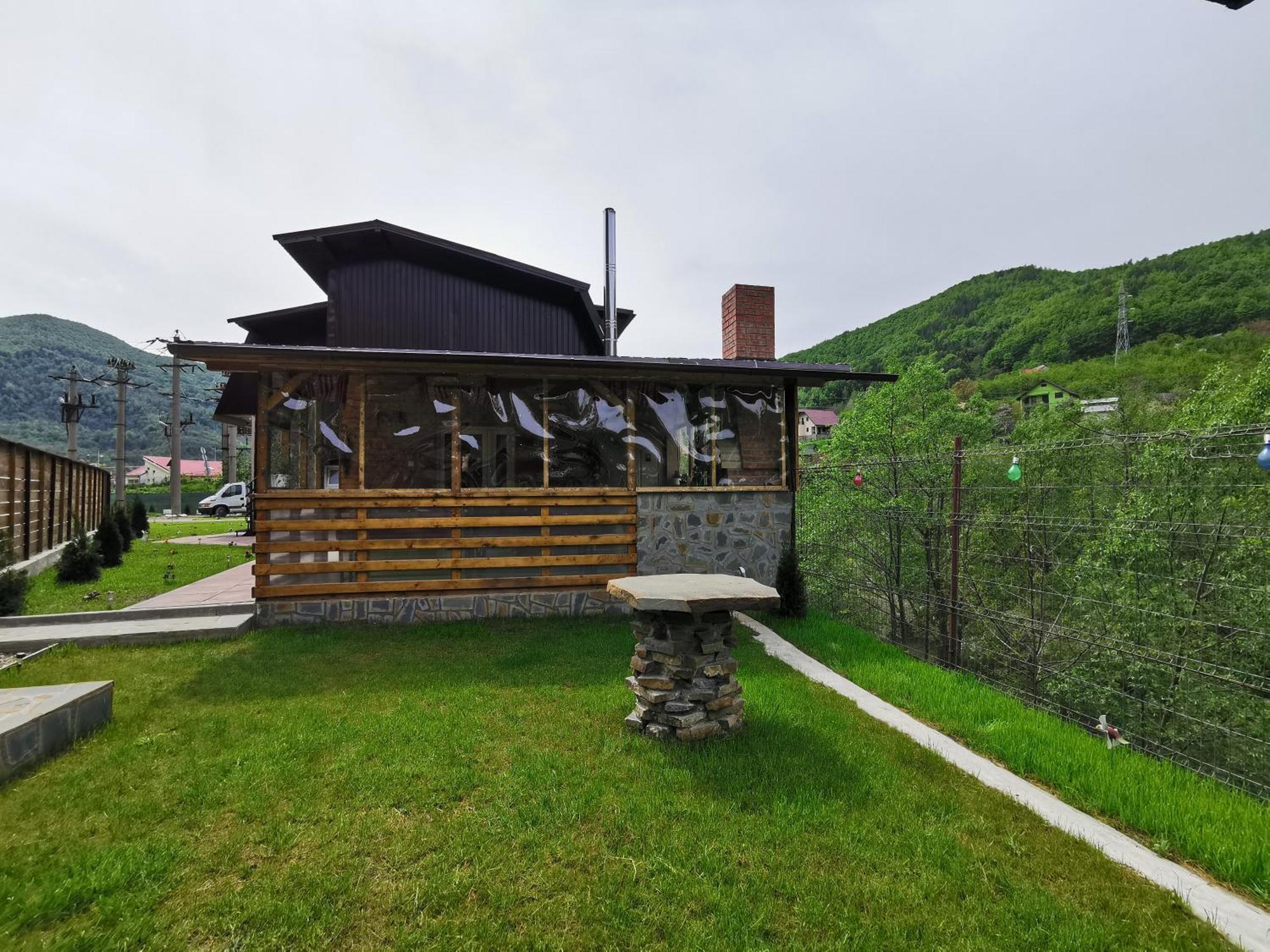 Casa Vio Guest House Nehoiu Exterior photo